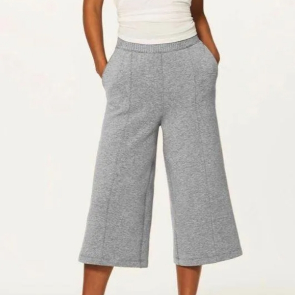 lululemon athletica Pants - Lululemon Form Crop Size 10